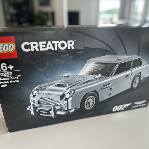 Lego Creator 10262 James Bond Aston Martin DB5