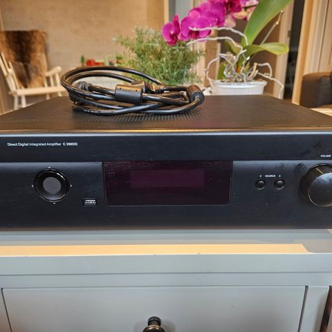 NAD C 390DD forsterker på 2 x 150Watt