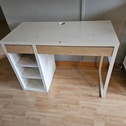 Ikea skrivebord