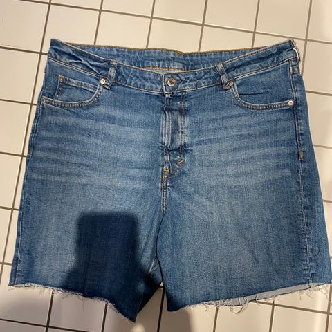 Denim shorts, XL