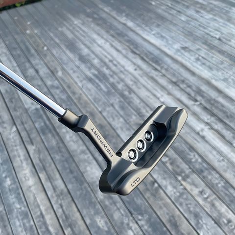 Scotty Cameron Newport Jet Set black 35"