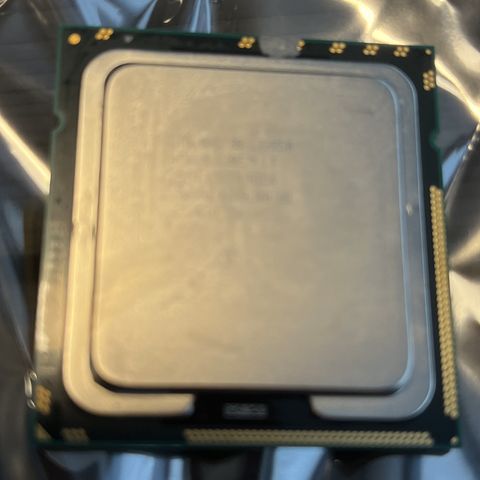 Intel Core i7-950 med kjøler