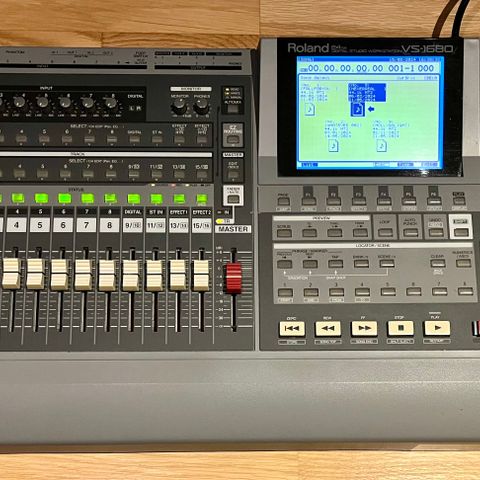 Roland VS-1680 digital opptaker selges.