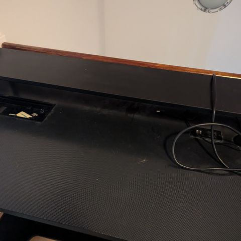 Computer desk