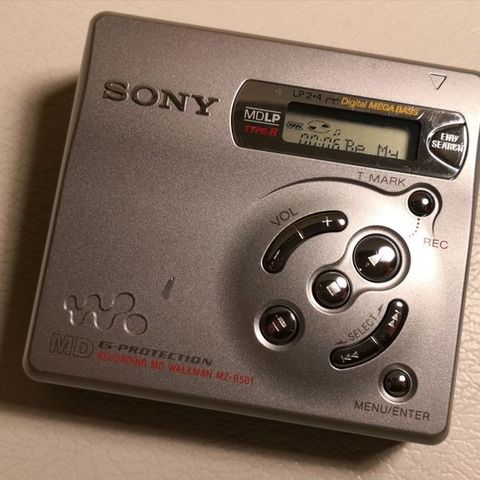 Sony MZ-R501 bærbar MiniDisc spiller