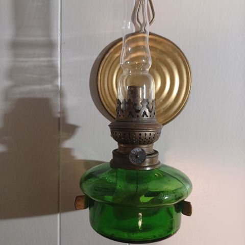 Gammel parafinlampe,grønn.