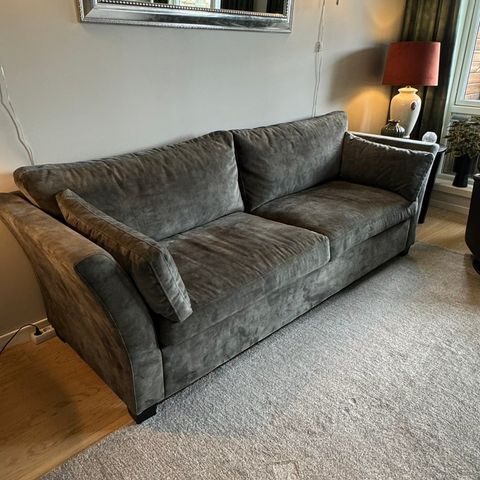 Kjempefin 3 seter sofa pluss 2 stoler