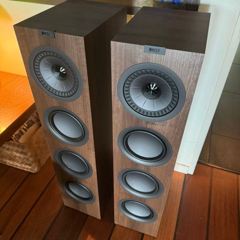 KEF Q750 Valnøtt