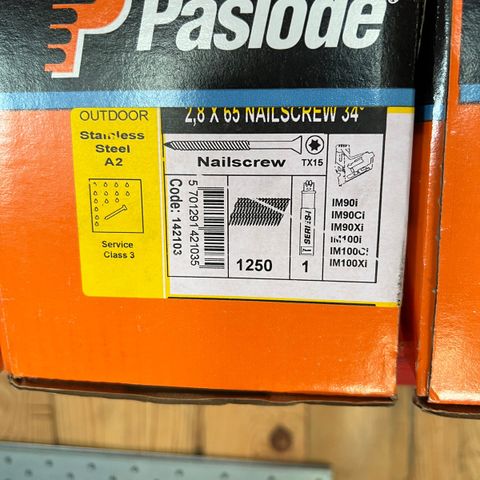 Paslode nailscrew