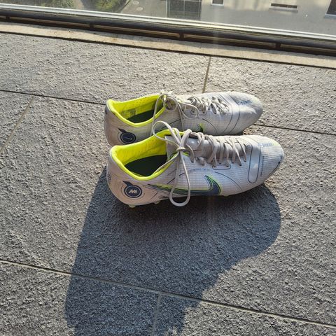 Nike Mercurial str 39