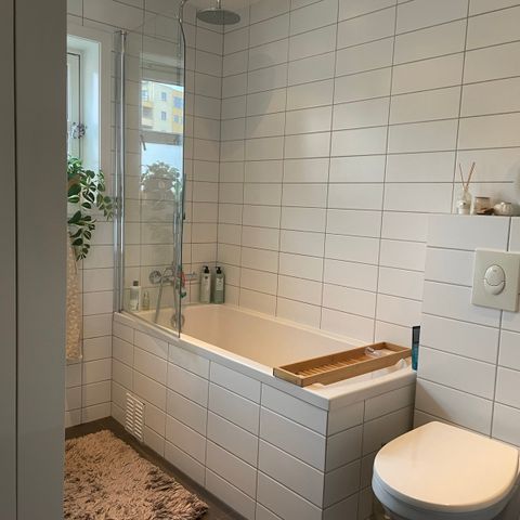 Badekar 160x75 med hengslet dusjvegg i glass