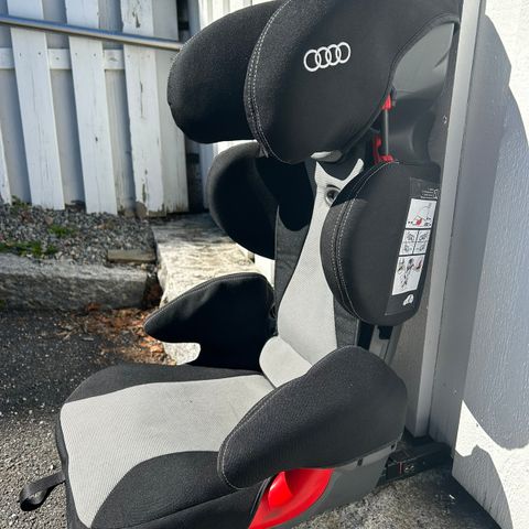 Audi Takata barnesete bilstol 15-36 kg