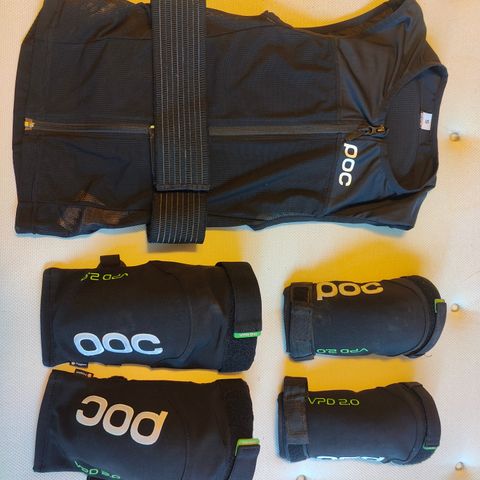 POC protections for knees, elbows and back spine / Size S