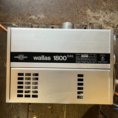 Wallas 1800 sail