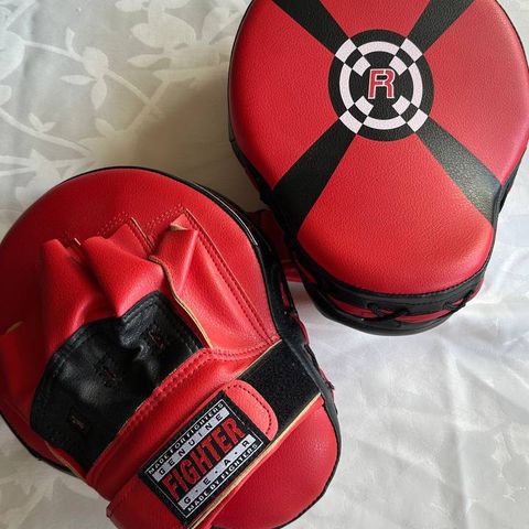 Fighter Cuba pads Mosquito