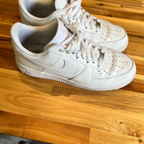 Nike Air Force 1 Low, hvite, størrelse 44,5.