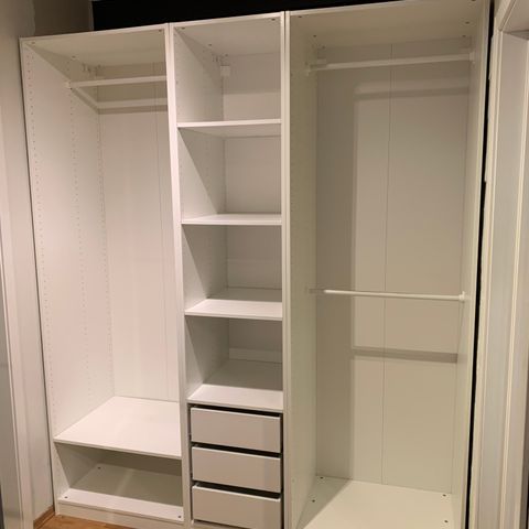 PAX garderobe fra IKEA