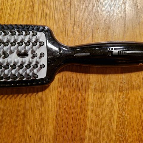 Babyliss rettebørste