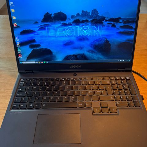 Lite brukt gaminglaptop Lenovo Legion 5