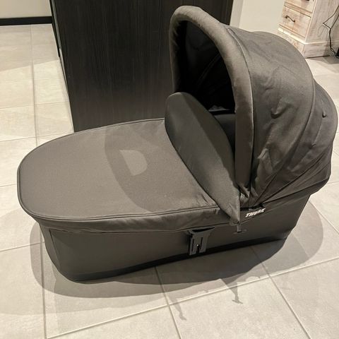 Thule urban glide (bassinet med regntrekk)