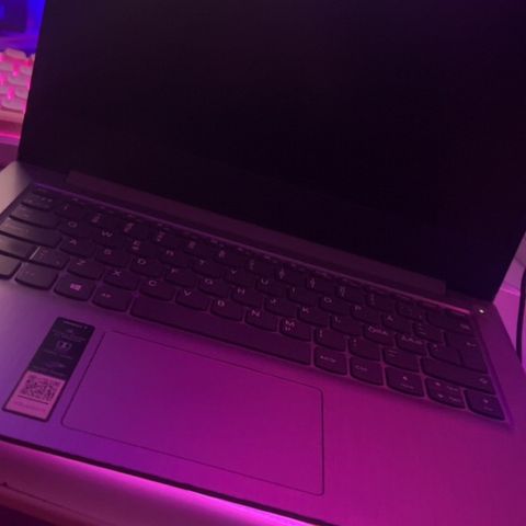 Lenovo laptop selges