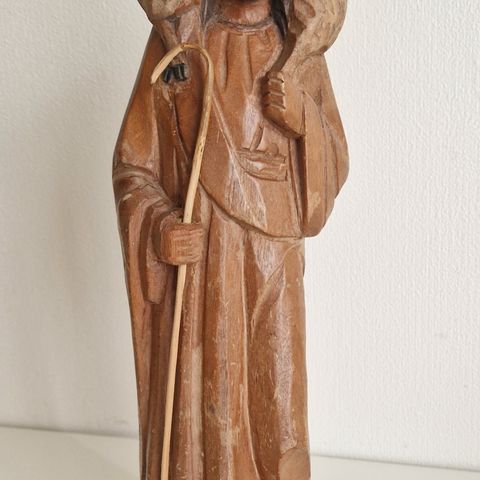 Jesus Kristus figur av tre. Håndlaget.