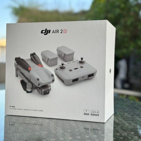 DJI Mavic air 2S FLY MORE COMBO