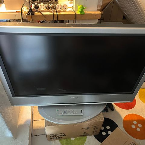 Større Sony Bravia LCD TV - super for all retro gaming og eldre AV