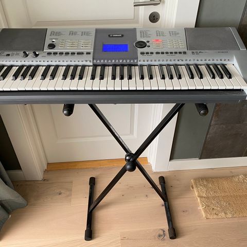 Yamaha PSRE403 Portable Keyboard