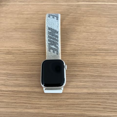 Apple Watch series 7 Nike