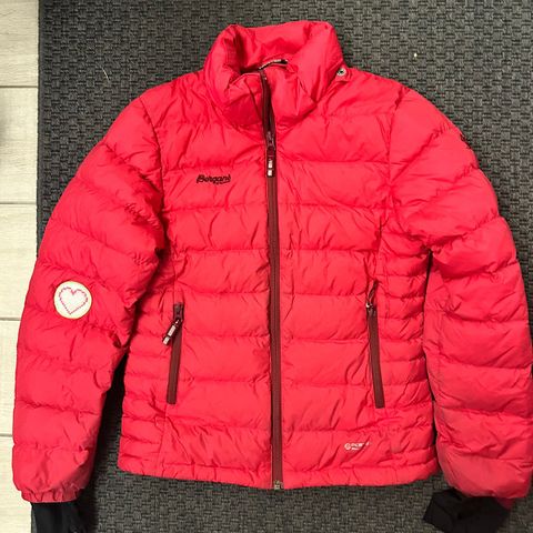 Godt brukt Bergans down youth girl jacket strl 140