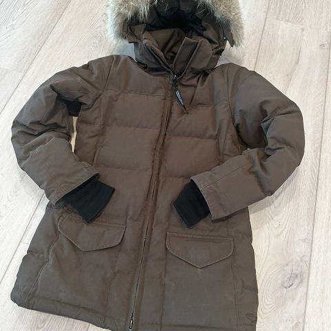 Canada Goose modell 3034L dunjakke