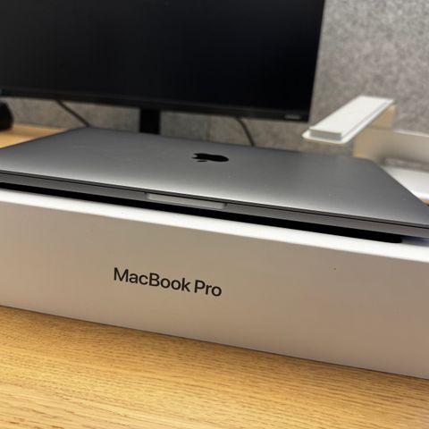 Macbook Pro M1 | 256GB | 8GB (2020)