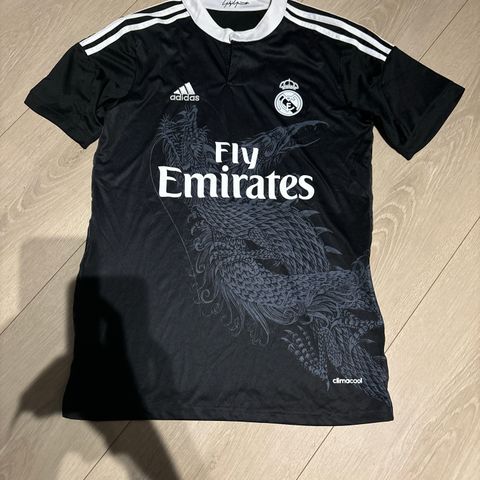 Real Madrid fotballdrakt 2014/2015 tredjedrakt (Retrokit.no)