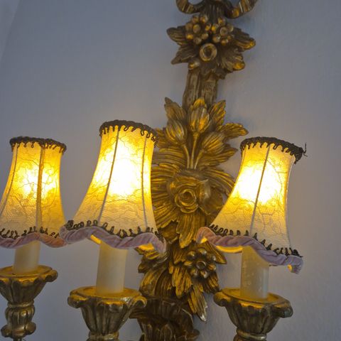 Antikk vegglampe