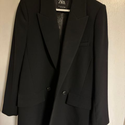 Svart blazer Zara str L