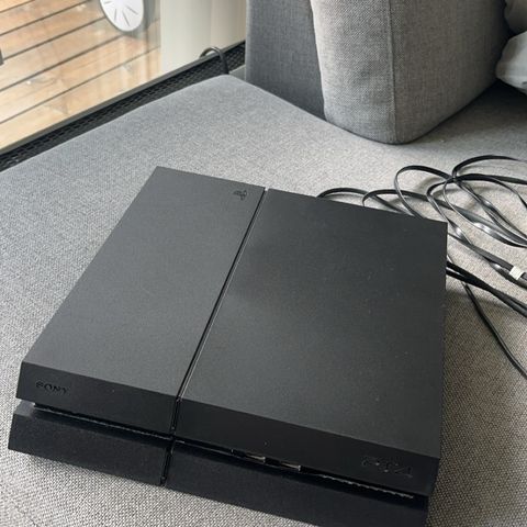 PS4 Konsoll med kontroll