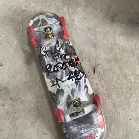 Brukt skateboard