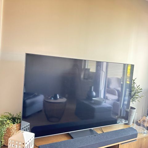 Samsung 65’’ QLED Smart 4K TV 2022 modell