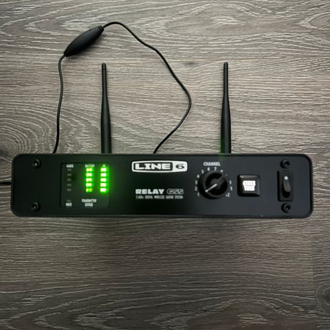 Line 6 G55 sender og TBP12 mottaker. Trådløst gitarsystem selges billig.