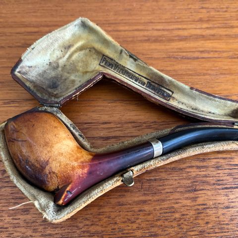 Prima meekschaum and Bernstein pipe