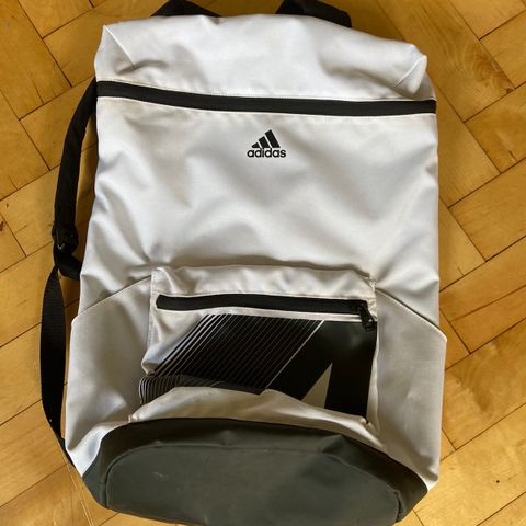 Adidas rykksekk