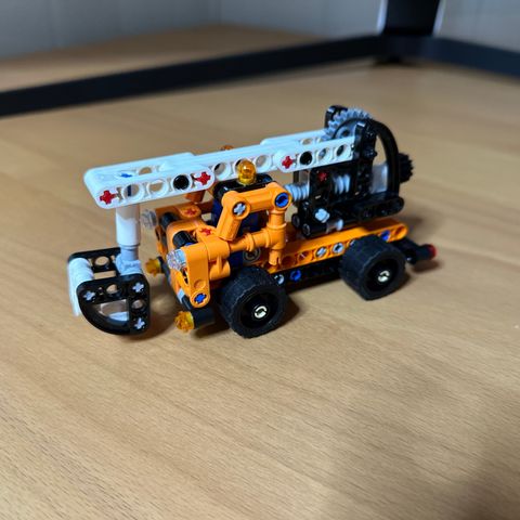 Lego Technic 42088 - Cherry Picker