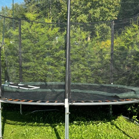 Trampoline