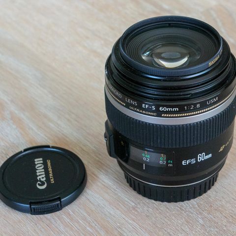 Canon EF-S 60 mm f. 2,8 USM makro