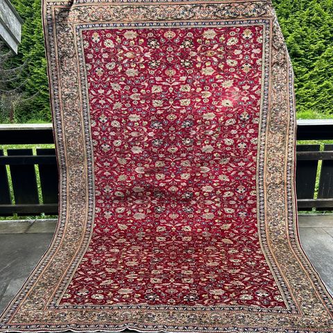 Orientalsk Tabriz teppe 290*200cm fra BUKOWSKIS (nyrenset)