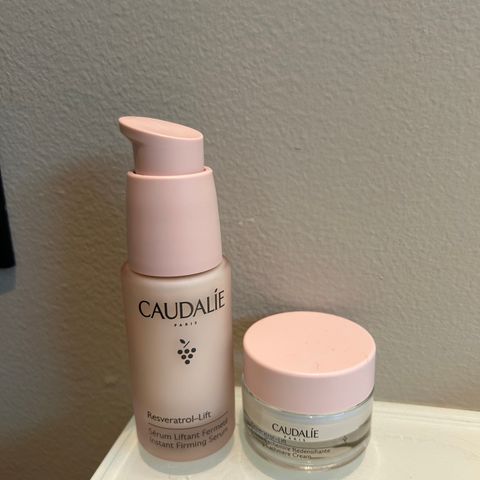 caudalie resveratrol lift instant firming serum og cashmere cream