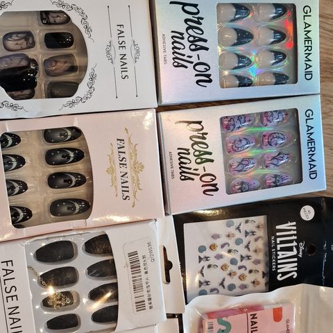 Falske negler/ press on nails / glamermaid