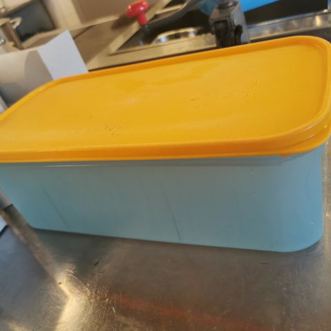 Tupperware boks