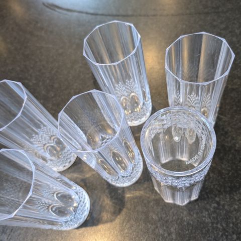 Glass, høye, plast